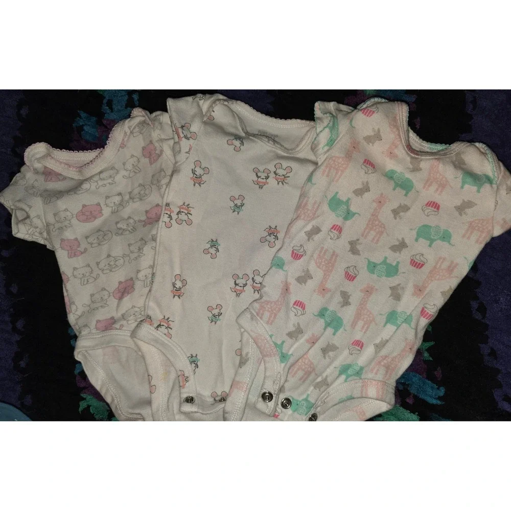 Baby Girl Bodysuit Bundle Set‎ of 3 Cute Prints Kitty Mouse Giraffe Elephant